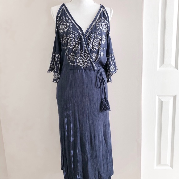 Xhilaration Dresses & Skirts - XHILIRATION MAXI DRESS